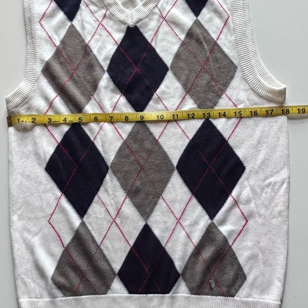 VEST - Picture 9 of 10
